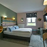 호텔 Birgit Mitte 3*