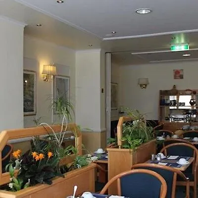 酒店 Birgit Mitte 3*