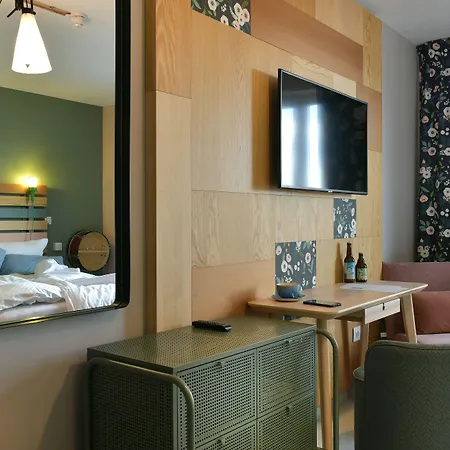Hotell Birgit Mitte 3*