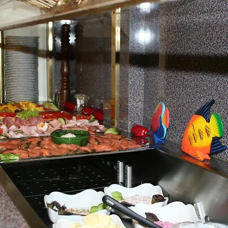 Hotell Birgit Mitte 3*